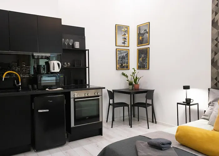 Alice 2 In Blaha Lujza Square Appartement Boedapest